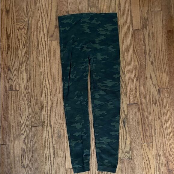 Spanx Camouflage Print Seamless Leggings Sz XL - Picture 1 of 6